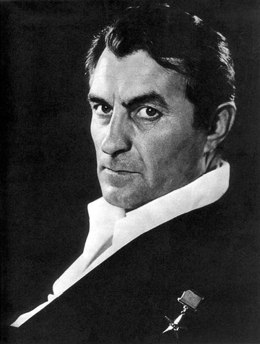 Возможно, так выглядел «рабочий интеллигент». Делегат XXV съезда КПСС, Герой Социалистического Труда, слесарь Львовского автобусного завода Н.И. Милян / Роман Баран. Советское Фото, № 03 за 1976 г.