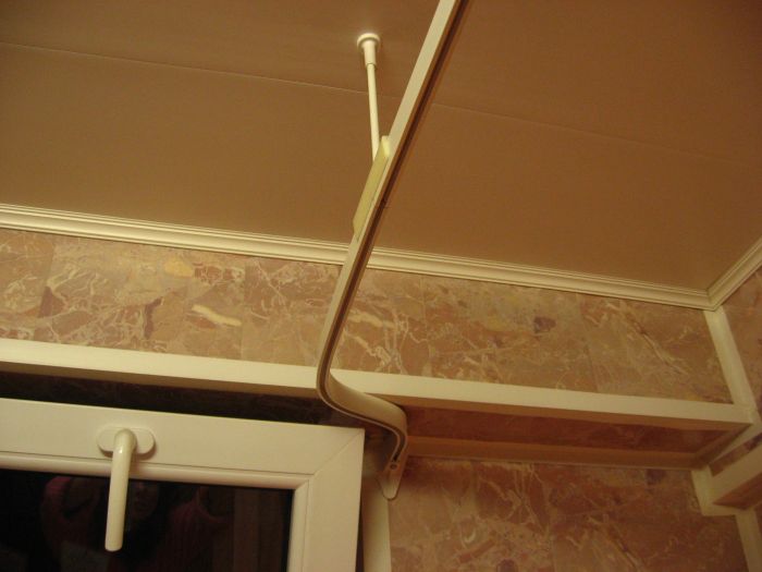 Карниз для занавески